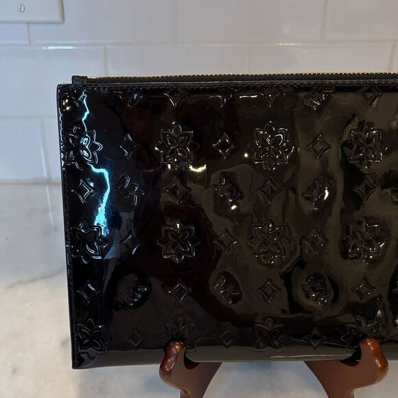 Michael Kors Patent Leather Embossed XL Wristlet Pouch Clutch - Picture 5 of 16